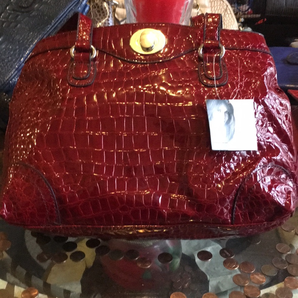 Red Jaclyn smith shoulder bag